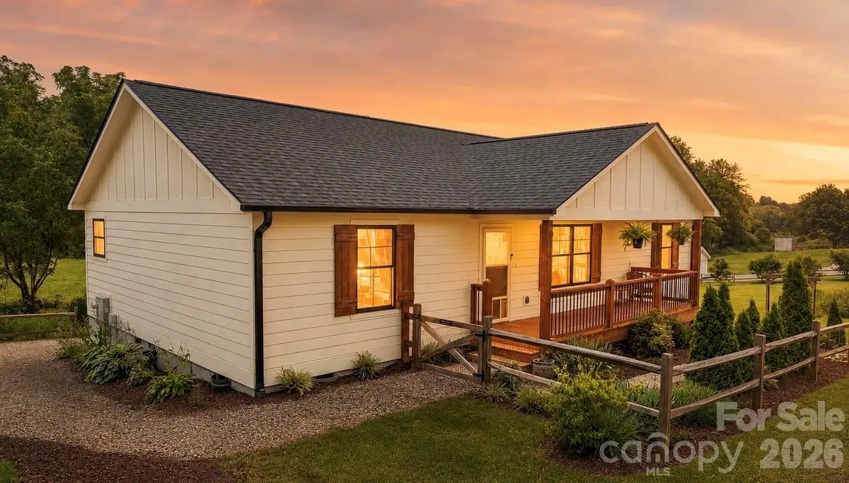 923 Newfound RD, Leicester, NC 28748