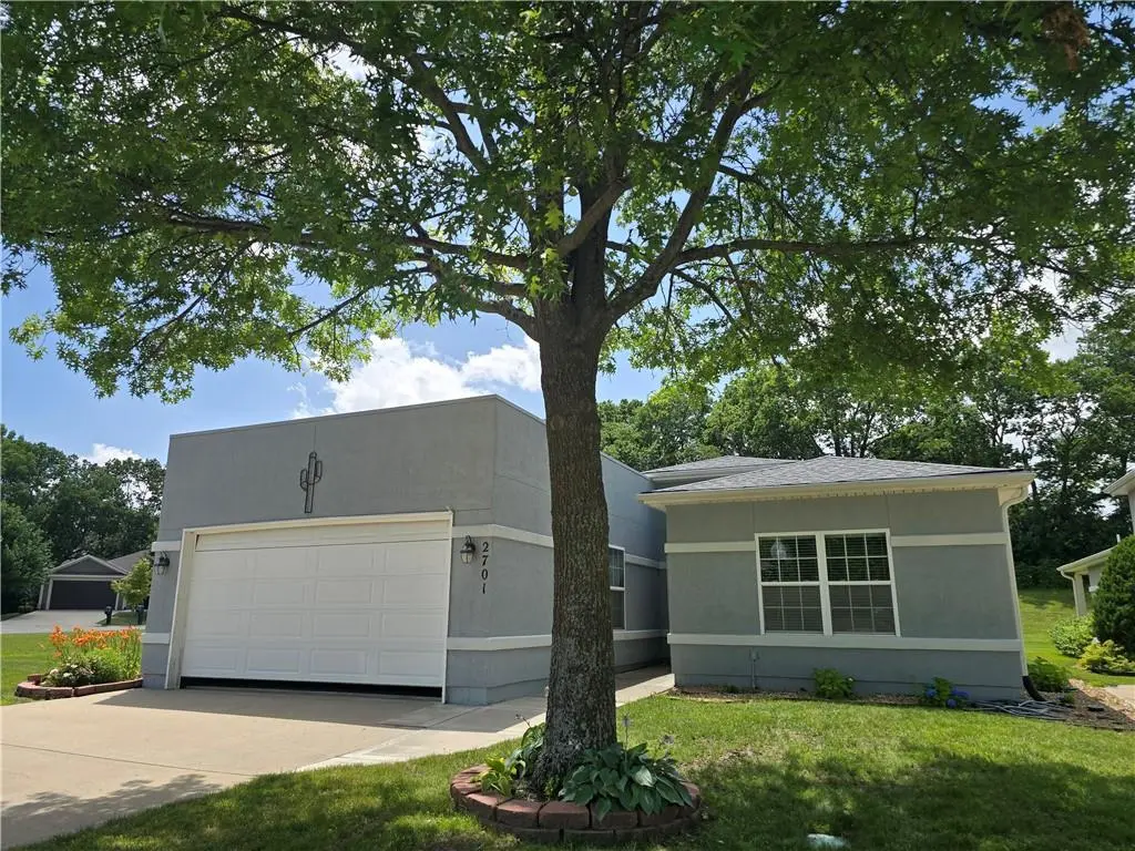 2701 NE Sonora Valley DR, Blue Springs, MO 64014