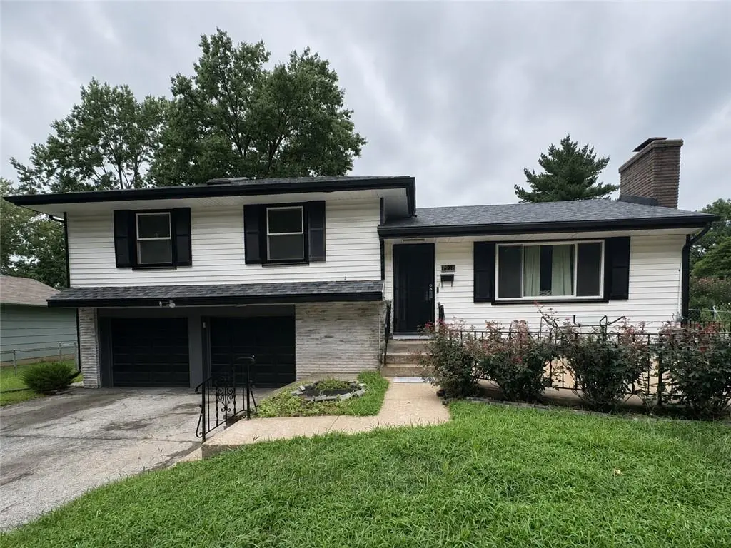 7918 Evanston AVE, Raytown, MO 64138