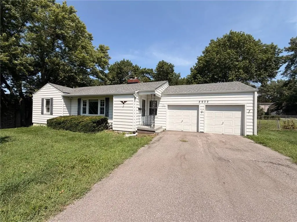 2602 NW 86th ST, Kansas City, MO 64154