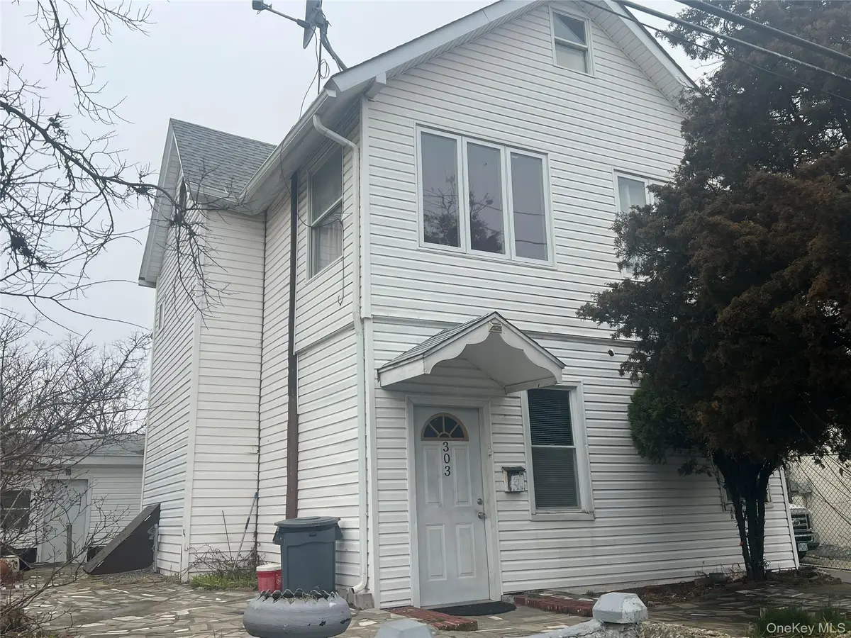 303 Beach 84th ST, Far Rockaway, NY 11693