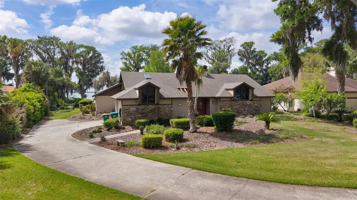 60 SAND LAKE PL, Eustis, FL 32726