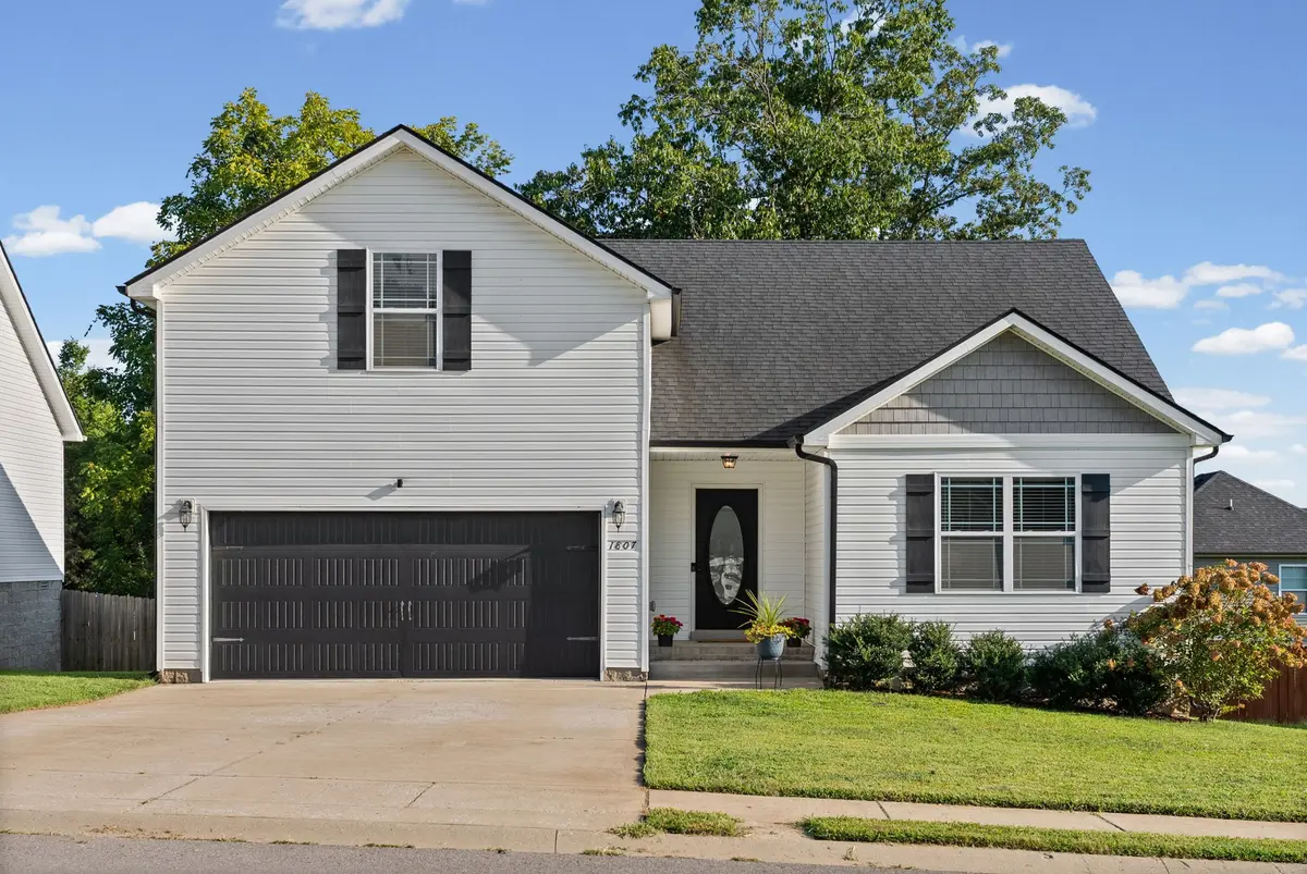 1807 Rains Rd, Clarksville, TN 37042
