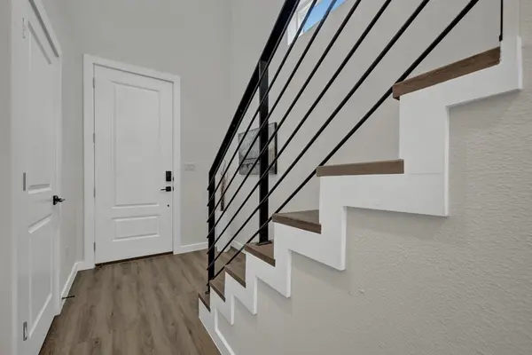 104 Creekside TRL #104, Kyle, TX 78640