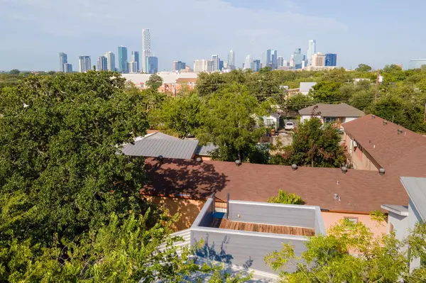 2004 Pennsylvania Ave #A, Austin, TX 78702