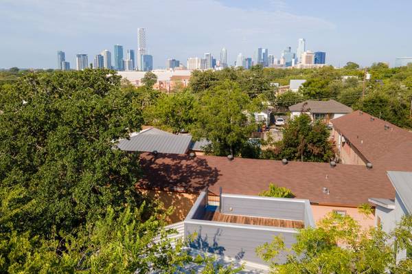 2004 Pennsylvania Ave #A, Austin, TX 78702