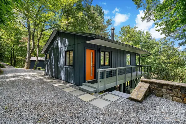 68 Lakey Gap HTS, Black Mountain, NC 28711