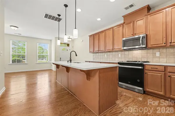 6650 Berewick Commons Pkwy, Charlotte, NC 28278