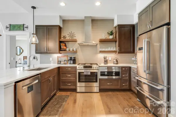 7 Patton AVE #1006, Asheville, NC 28801