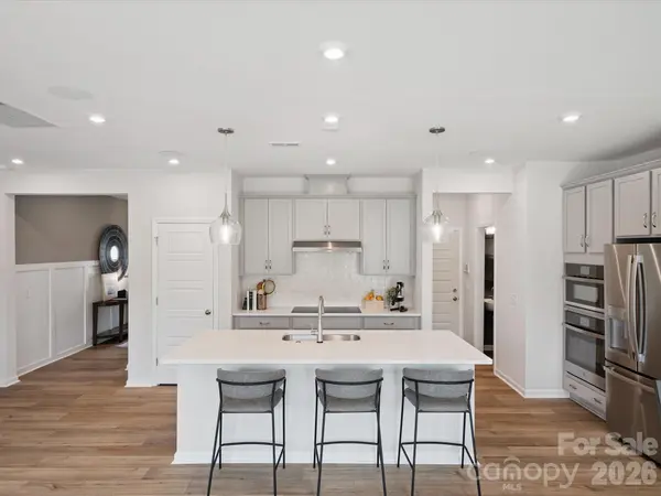 707 Bowery PL, Cramerton, NC 28032
