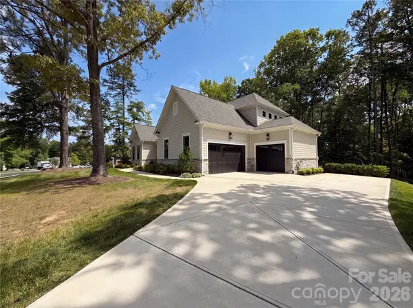 1020 Irish Creek DR, Landis, NC 28088