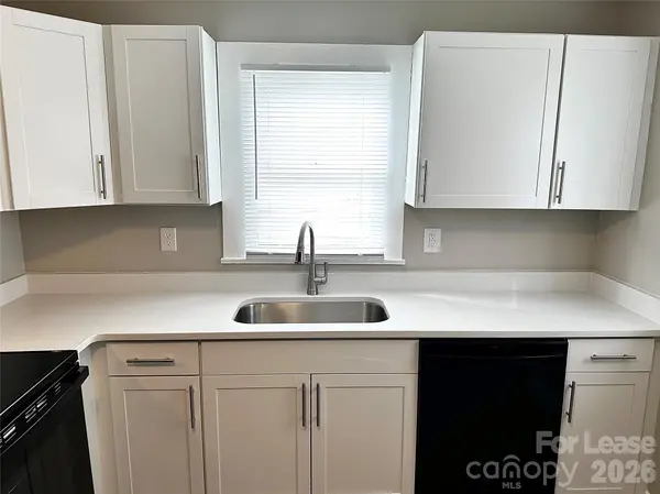 208 S Lexington DR, Lexington, NC 27292