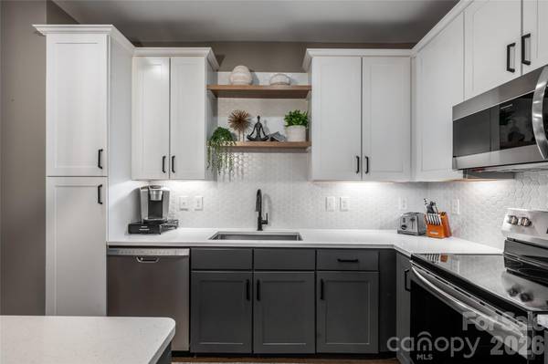 55 S Market ST #107, Asheville, NC 28801