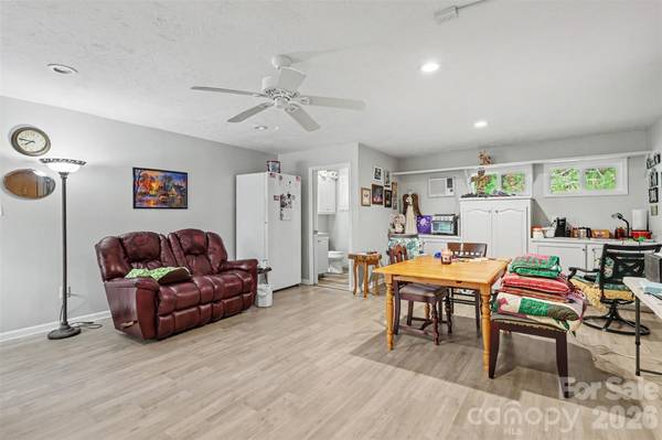 9324 Simpson RD, Waxhaw, NC 28173