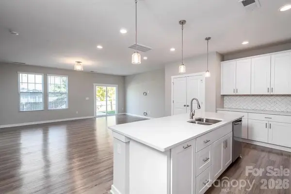 312 Cannamela DR, Pineville, NC 28134