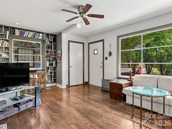 30 Maney AVE, Asheville, NC 28804