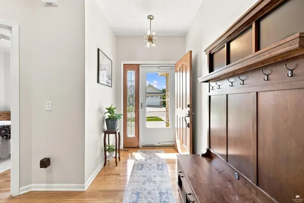 347 Simmer DR, Wamego, KS 66547