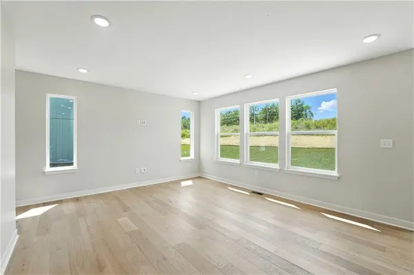 4805 SW 6th TER, Blue Springs, MO 64014