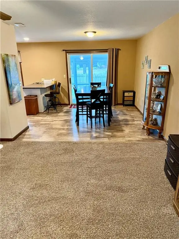 1022 W COOPER ST, Maryville, MO 64468