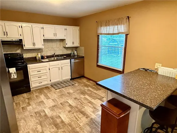 1022 W COOPER ST, Maryville, MO 64468