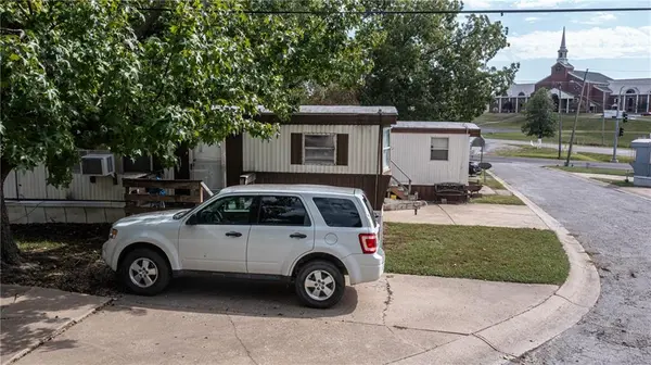 317 A E Hale Lake RD, Warrensburg, MO 64093