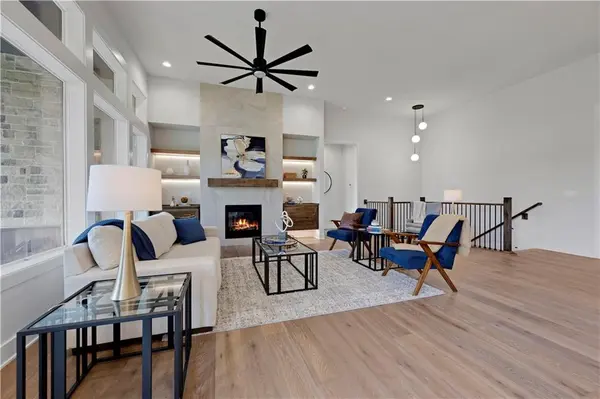 17408 Parkhill ST, Overland Park, KS 66221