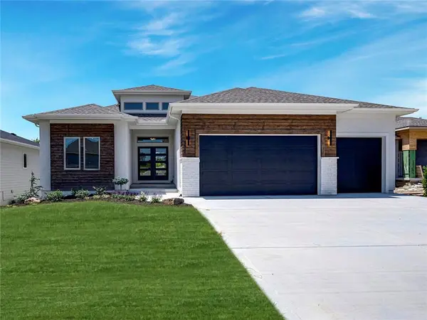 9938 Brockway ST, Lenexa, KS 66220