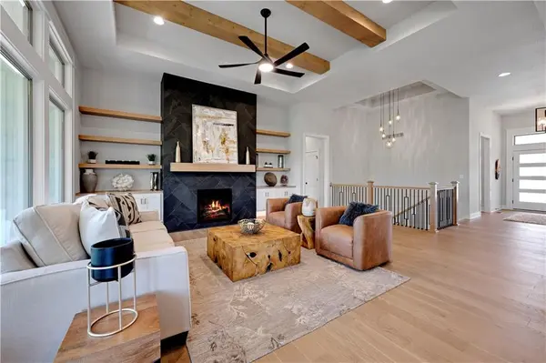 9938 Brockway ST, Lenexa, KS 66220