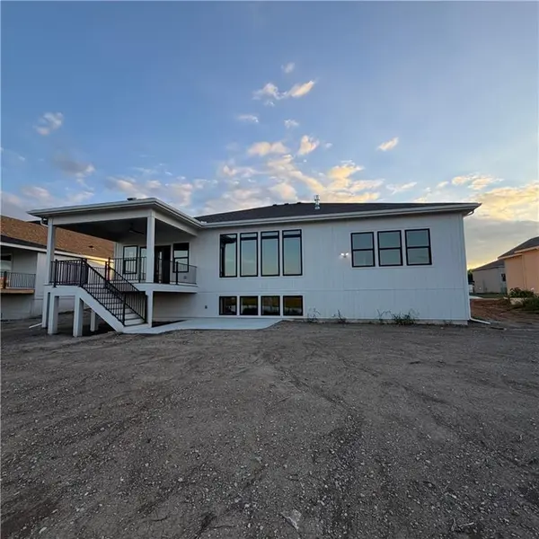 2343 Foxtail DR, Kearney, MO 64060