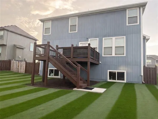 1633 Shadow DR, Leavenworth, KS 66048