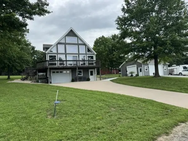 385 Lake Viking TER, Gallatin, MO 64640