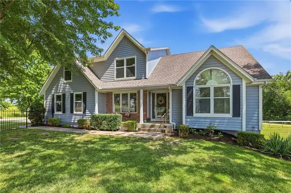 24355 Jingo RD, Bucyrus, KS 66013