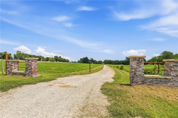 24355 Jingo RD, Bucyrus, KS 66013