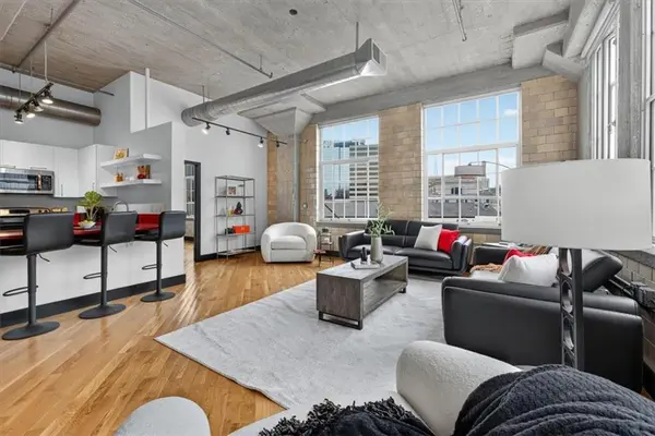 2029 WYANDOTTE #204 ST, Kansas City, MO 64108