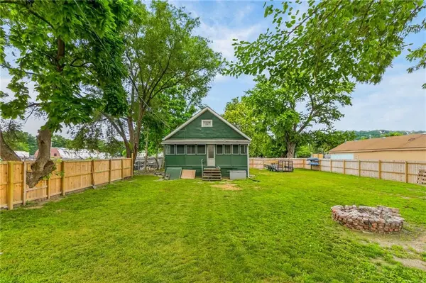 738 N Garland AVE, Kansas City, MO 64120