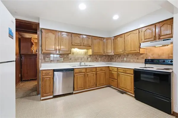 3914 Sunrise DR, Kansas City, MO 64123