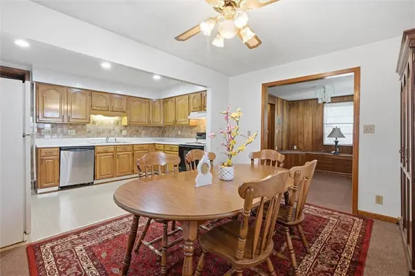 3914 Sunrise DR, Kansas City, MO 64123