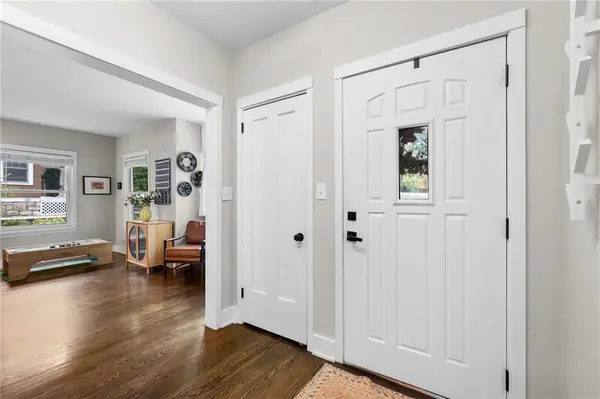 414 W 61st ST, Kansas City, MO 64113