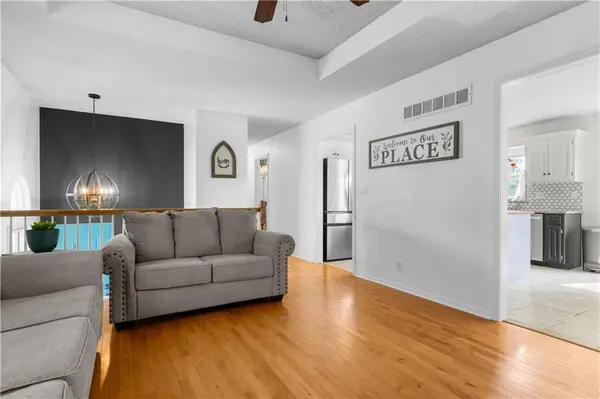 1508 NW Nicholas DR, Grain Valley, MO 64029