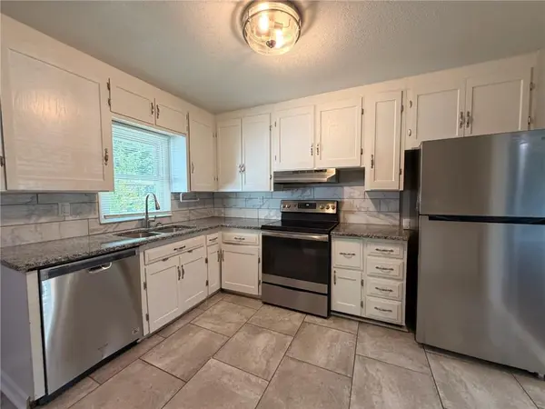 2602 NW 86th ST, Kansas City, MO 64154