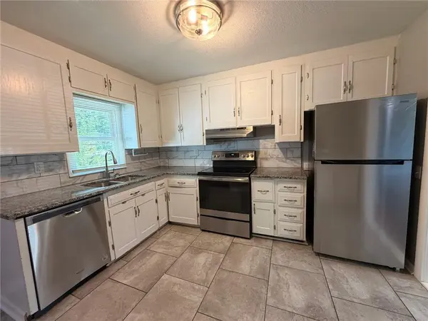 2602 NW 86th ST, Kansas City, MO 64154