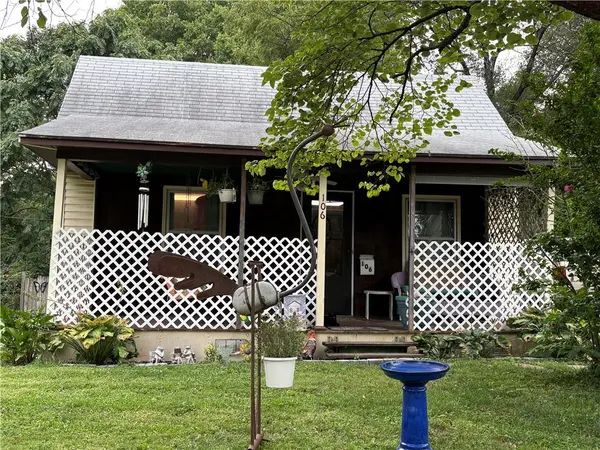 106 S Park AVE, Independence, MO 64050