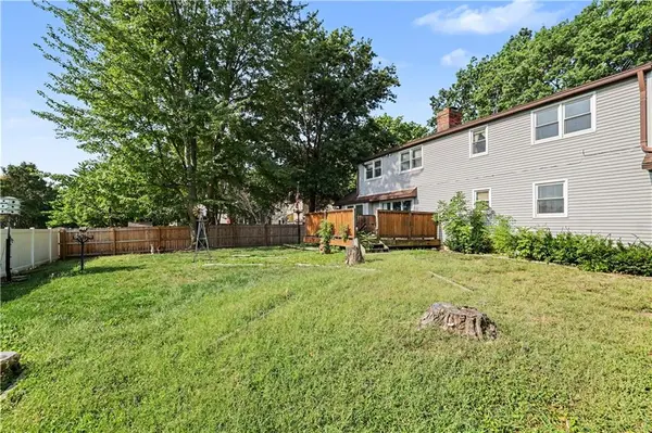 119 Johnston Pkwy, Raymore, MO 64083