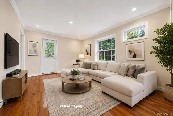 164-20 85th AVE, Jamaica Hills, NY 11432