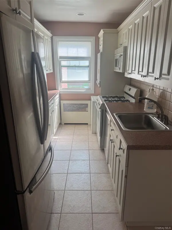 253 61st avenue #24, Little Neck, NY 11362