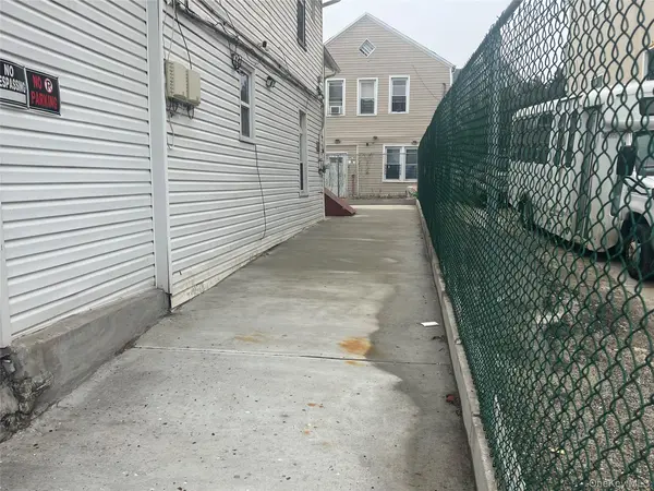 303 Beach 84th ST, Far Rockaway, NY 11693