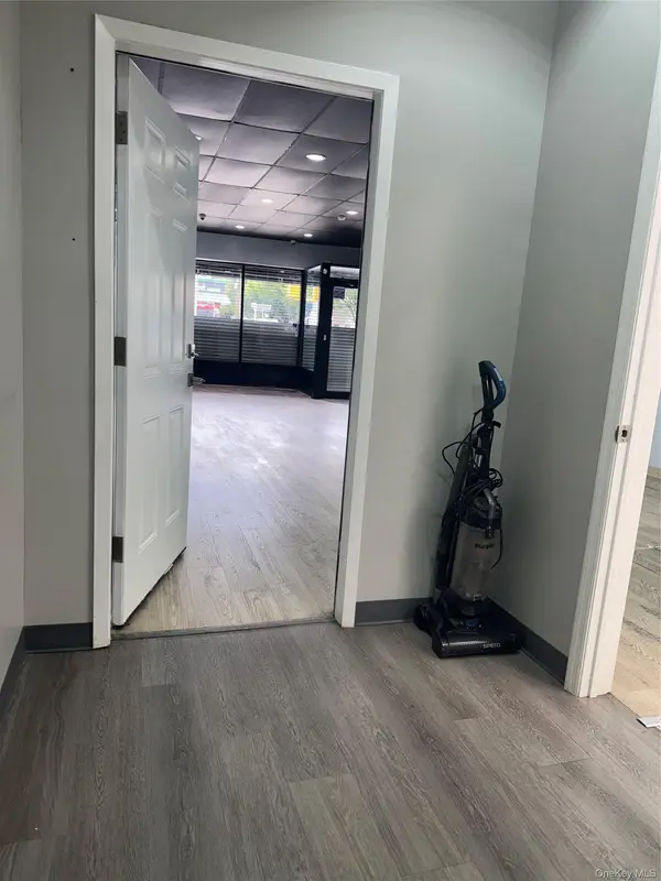 10401 Northern Blvd, Corona, NY 11368