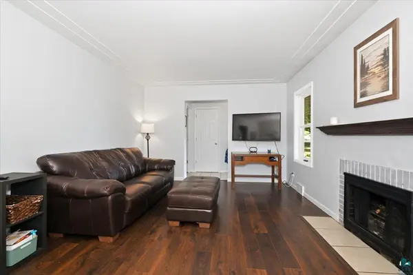 915 N 40th Ave E, Duluth, MN 55804