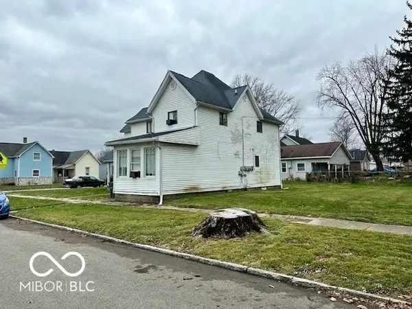 602 W 10th ST, Rushville, IN 46173