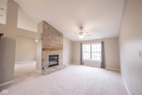 7715 Heather LN, Fishers, IN 46038